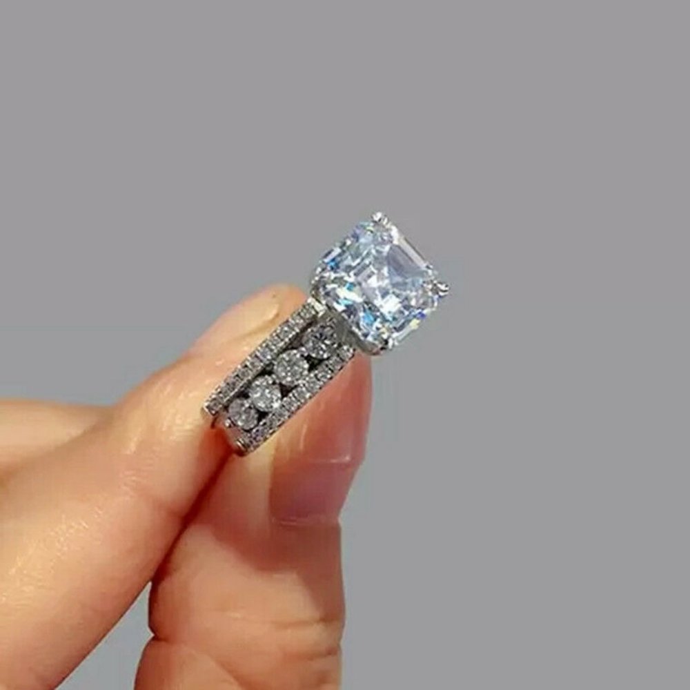925 Silver White Sapphire Diamond Ring - Picture 3 of 4
